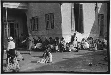 Pychiatrisches Krankenhaus in Buenos Aires 1955 - copyright Lisl Steiner